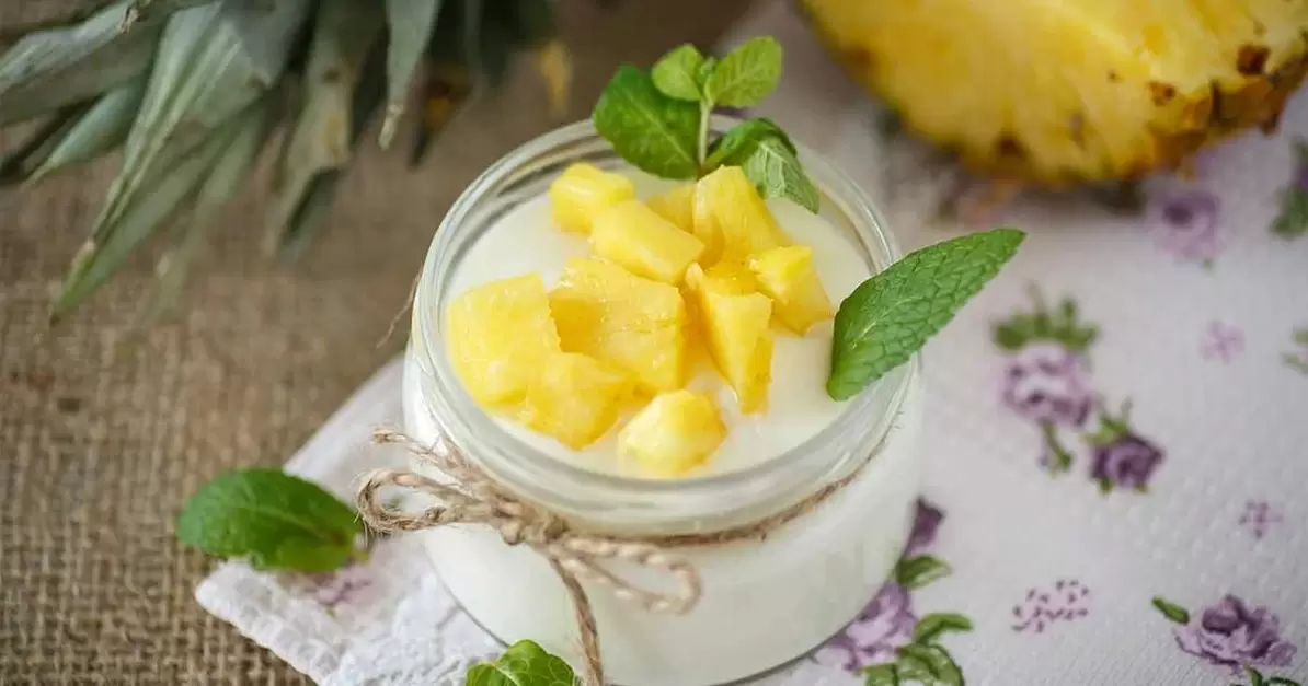 Joghurt an Ananas fir Hautverjüngung